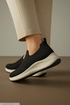 8517_Skecher-Black